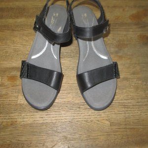 Women's NAOT Leather Sandals, Black, 37 New